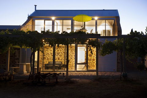 Barossa Shiraz Estate - Sydneys Hotel 38