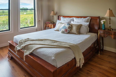 Barossa Shiraz Estate - Sydneys Hotel 17