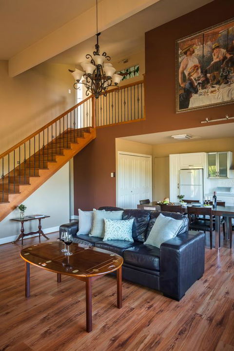 Barossa Shiraz Estate - Sydneys Hotel 29