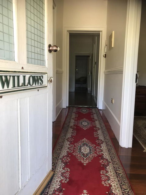 Barossa Shiraz Estate - Sydneys Hotel 31