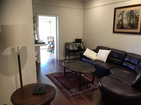 Barossa Shiraz Estate - Sydneys Hotel 5