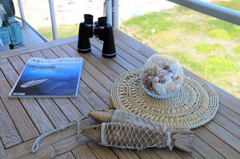 Beachfront Bliss - Sydneys Hotel 13