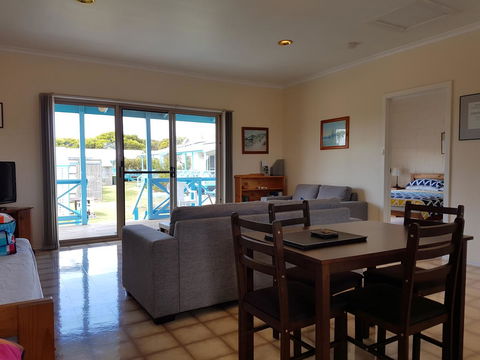 Marion Bay Holiday Villas - Sydneys Hotel 15