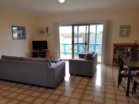 Marion Bay Holiday Villas - Sydneys Hotel 1