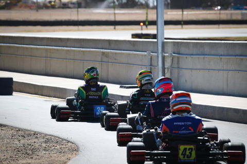 Rydges Pit Lane - Sydneys Hotel 12