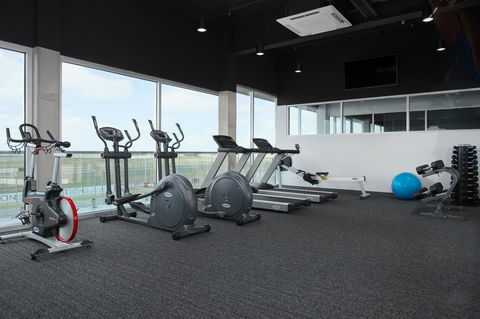 Rydges Pit Lane - Sydneys Hotel 21