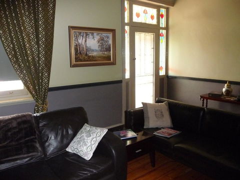 Country Bakehouse Accommodation - Sydneys Hotel 8