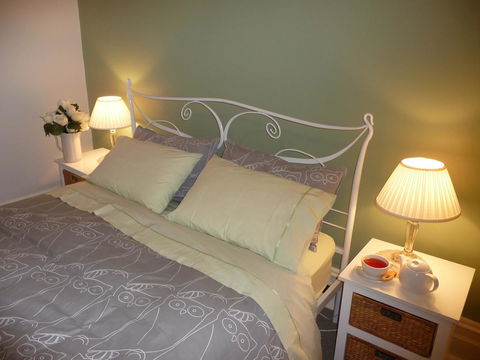 Country Bakehouse Accommodation - Sydneys Hotel 15