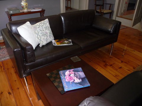 Country Bakehouse Accommodation - Sydneys Hotel 7