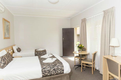 Bathurst Motor Inn - Sydneys Hotel 24