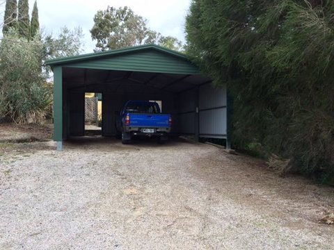 Vineyard Cottage BnB - Sydneys Hotel 13