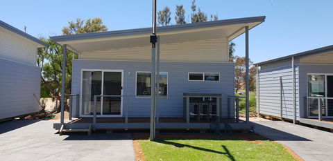 Wallaroo Beachfront Tourist Park - Sydneys Hotel 8