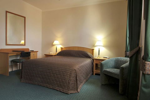 Loxton Community Hotel Motel - Sydneys Hotel 28