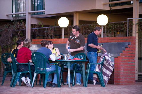Loxton Community Hotel Motel - Sydneys Hotel 25