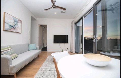 Wisteria Apartments - Sydneys Hotel 2