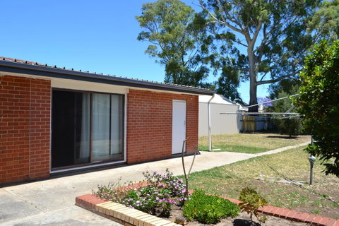 Prospect Holiday House - Sydneys Hotel 7