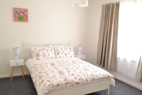 Prospect Holiday House - Sydneys Hotel 1