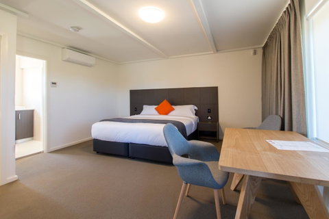 Mick O\'Sheas - Sydneys Hotel 29