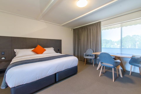 Mick O\'Sheas - Sydneys Hotel 16