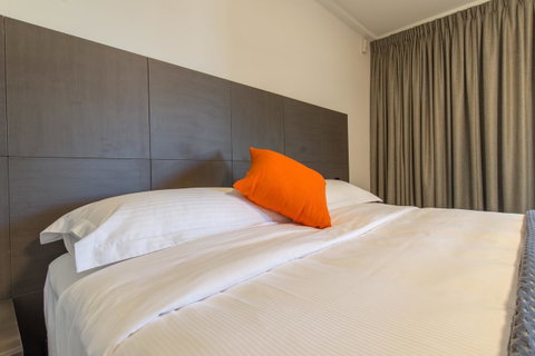 Mick O\'Sheas - Sydneys Hotel 30