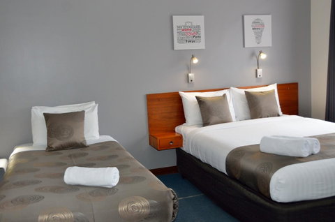 105 On The Park - Sydneys Hotel 11