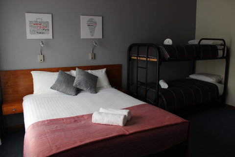 105 On The Park - Sydneys Hotel 4