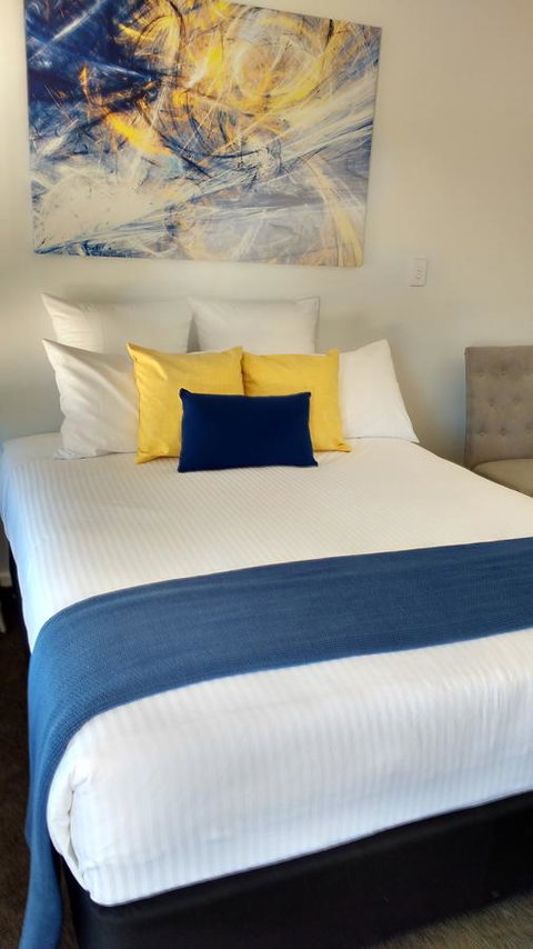 The Avenue Inn - Sydneys Hotel 9