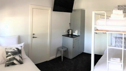 The Avenue Inn - Sydneys Hotel 24