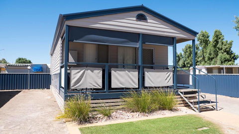 Wallaroo Holiday Park - Sydneys Hotel 16