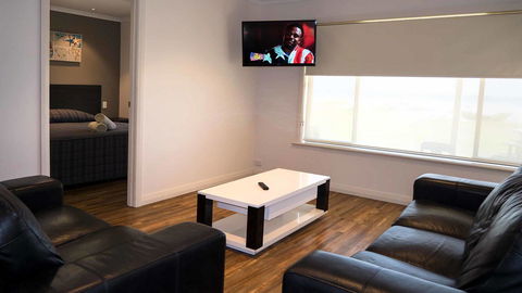 Wallaroo Holiday Park - Sydneys Hotel 31