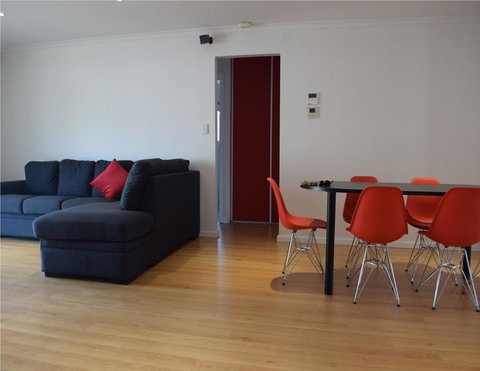 South Coast Escape - Sydneys Hotel 10