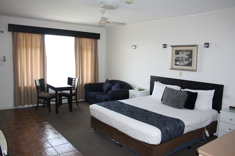 Lakeview Motel And Apartments - Sydneys Hotel 1