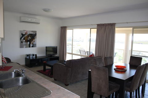 Lakeview Motel And Apartments - Sydneys Hotel 6