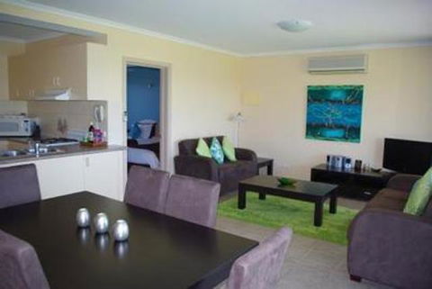 Lakeview Motel And Apartments - Sydneys Hotel 30