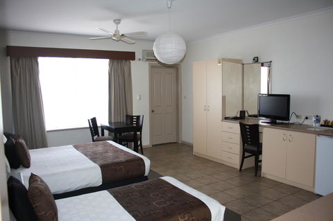 Lakeview Motel And Apartments - Sydneys Hotel 7