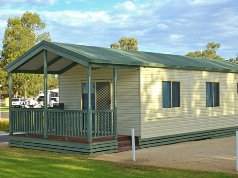 Echo Holiday Parks - Waikerie - Sydneys Hotel 30