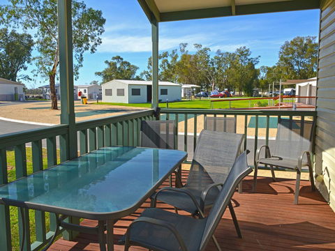 Echo Holiday Parks - Waikerie - Sydneys Hotel 31