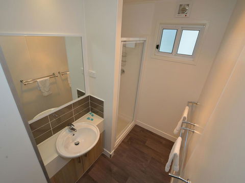 Echo Holiday Parks - Waikerie - Sydneys Hotel 27