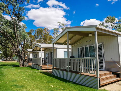 Echo Holiday Parks - Waikerie - Sydneys Hotel 0