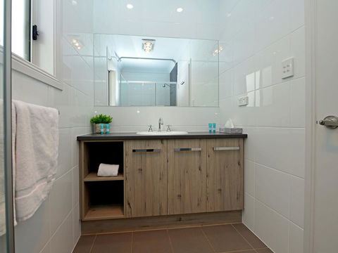 Echo Holiday Parks - Waikerie - Sydneys Hotel 17