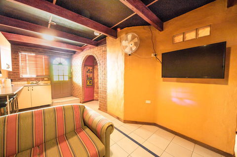The Underground Motel - Sydneys Hotel 16