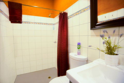 The Underground Motel - Sydneys Hotel 17