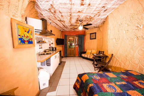 The Underground Motel - Sydneys Hotel 18