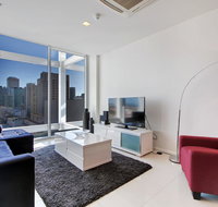 Light and spacious stunning views of Adelaide - Sydneys Hotel