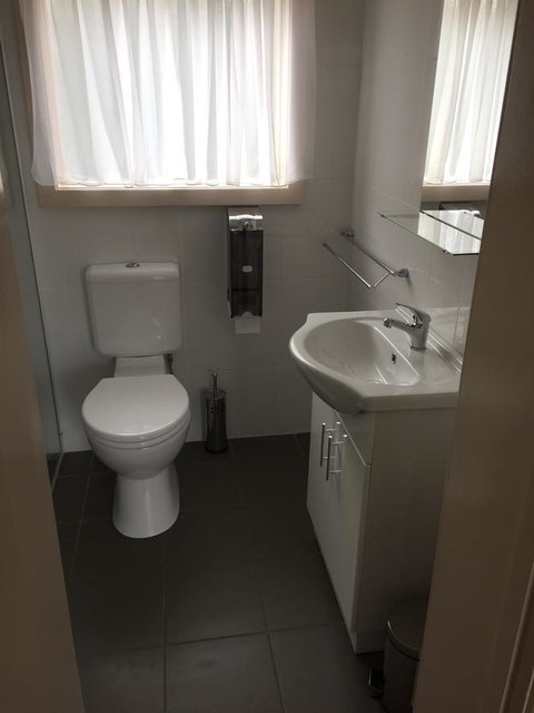 Blue Lake Motel - Sydneys Hotel 18