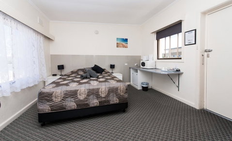 Blue Lake Motel - Sydneys Hotel 4