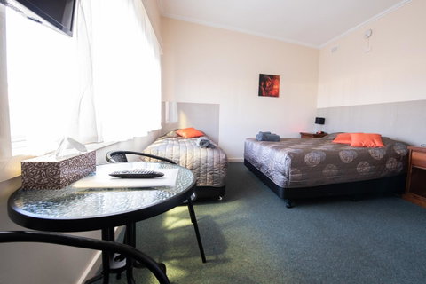 Blue Lake Motel - Sydneys Hotel 15