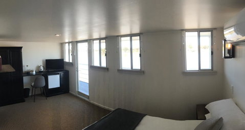 Murray River Queen - Sydneys Hotel 23
