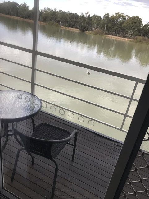 Murray River Queen - Sydneys Hotel 1