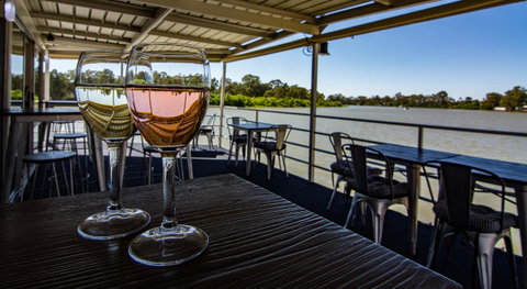Murray River Queen - Sydneys Hotel 15